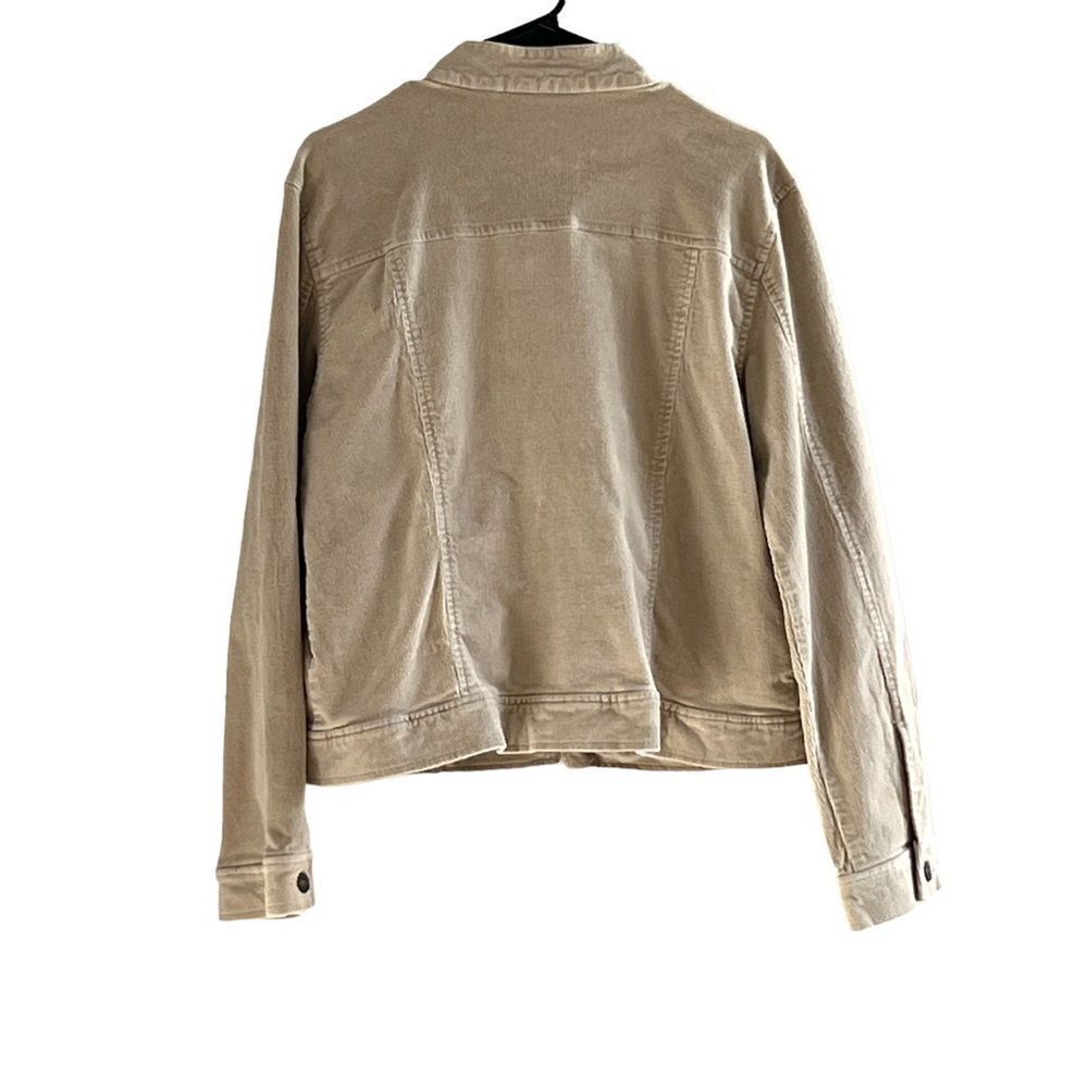 Lightweight Jacket - Picture 2 of 4